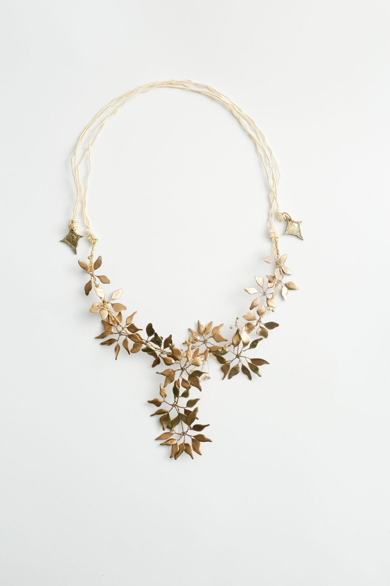 Collar Silencio Oro - SACH ATELIER